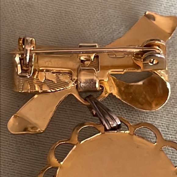 Vintage Floral Brooch Resin Pressed Real Flowers Pin gold tone - Picture 6 of 7